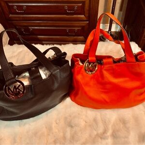 Michael Kors duos Women's Pebbled large Leather Tote - red black